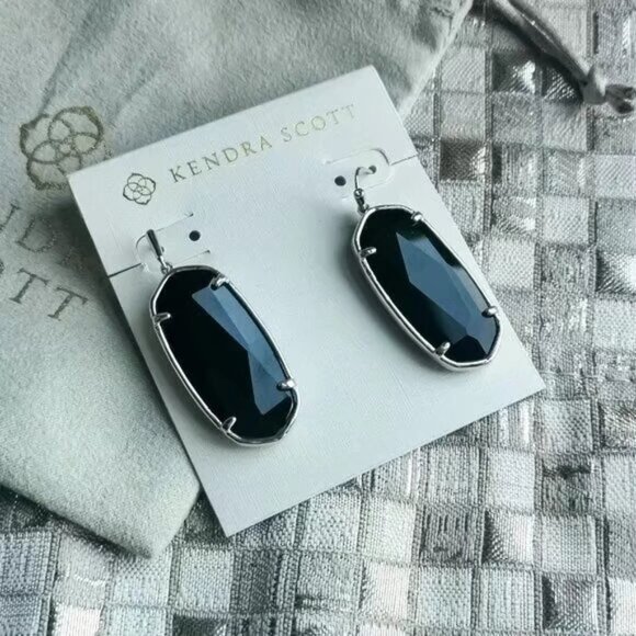 Kendra Scott Stud Earrings - Picture 2 of 3